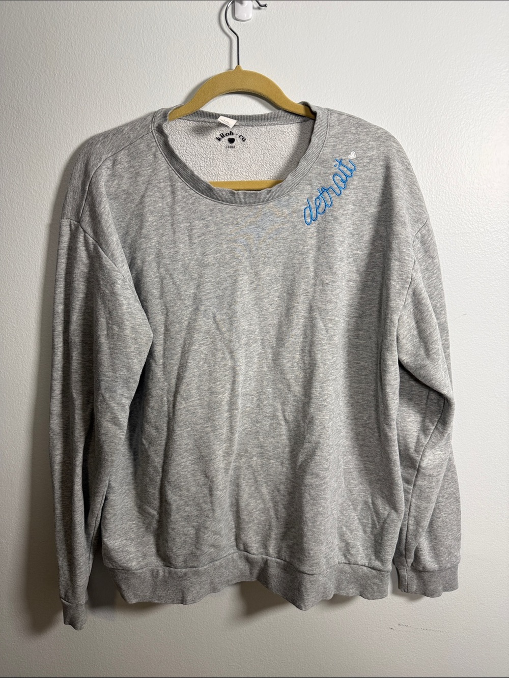 Women’s Kiloh + Co Gray Sweatshirt with Blue Detroit (Lions) Script - Large